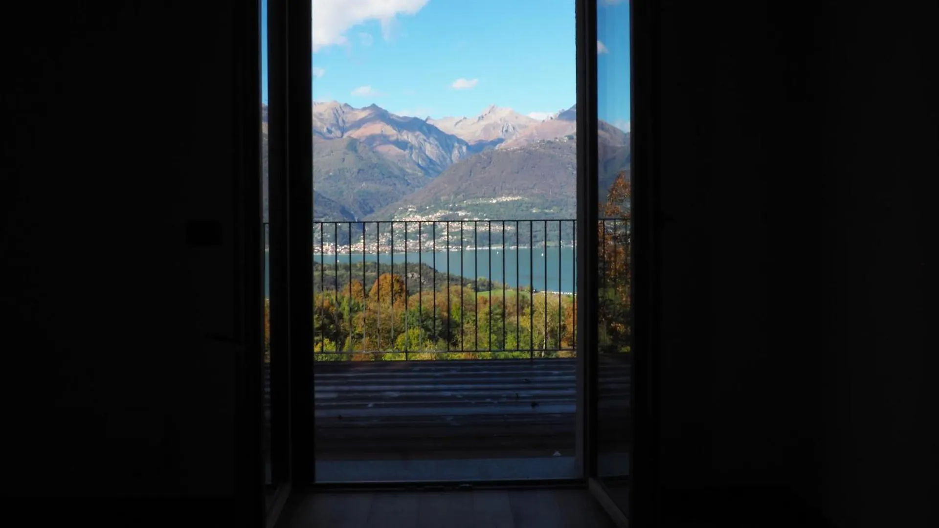 Villa Perlino Colico 0*,  Italy